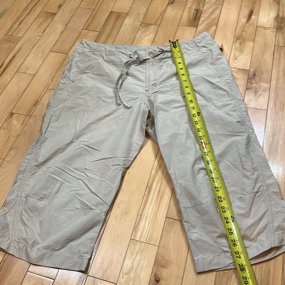 Columbia Tan Capris - Picture 3 of 8